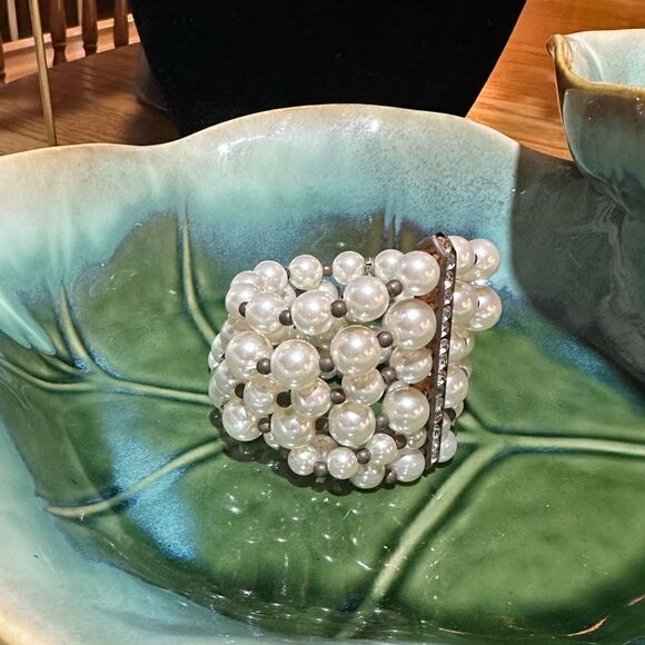 Vintage Glass Pearls Six Strand bracelet - Picture 1 of 2